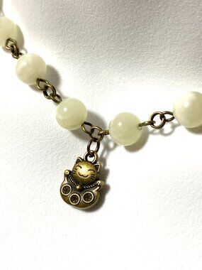 Natural Pale Green Serpentine Short Necklace, Gemstone & Bronze Fortune Cat